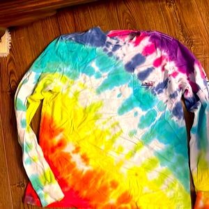 Vineyard Vines Ling Sleeve snowboard tee